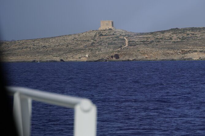 Highspeed Catamaran Crossing Between Malta and Gozo - Who Will Love This?