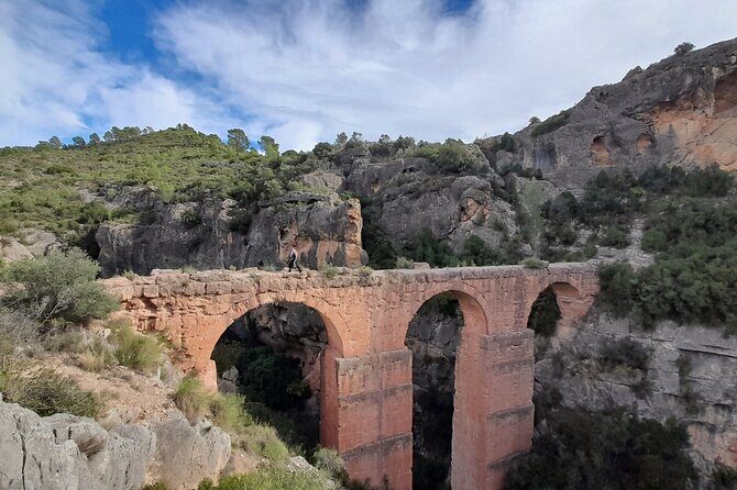 Hike to the Roman aqueduct Peña Cortada - Authentic Experiences and Authentic Scenery