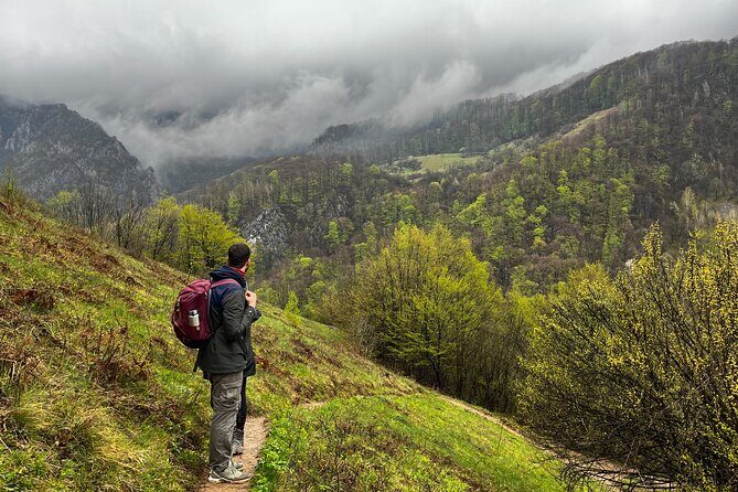 Hiking back in time: The Remote Villages of Banat - Authenticity and Authentic Experiences