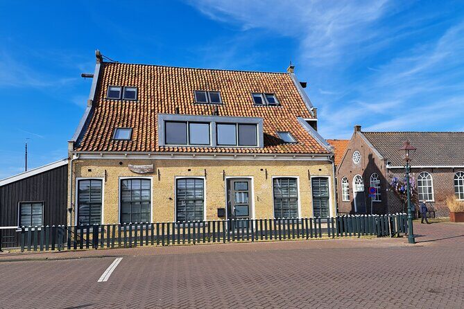 Historic Outdoor Escape in Lemmer - Authentic Traveler Feedback