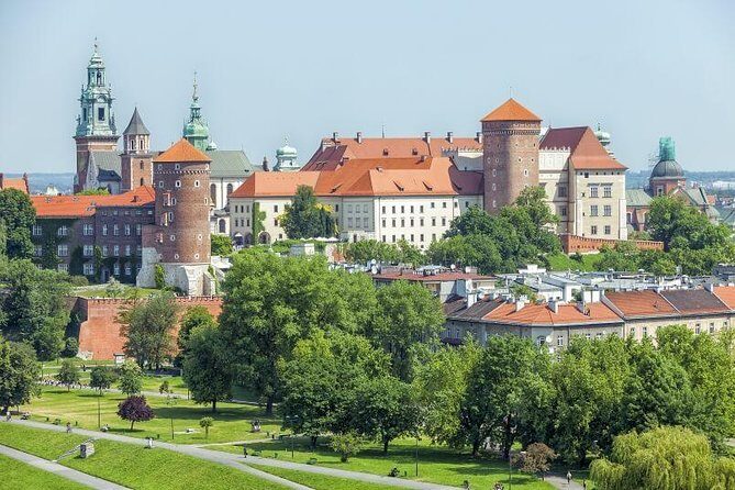 Historical sightseeing of Krakow City - Authentic Traveler Perspectives