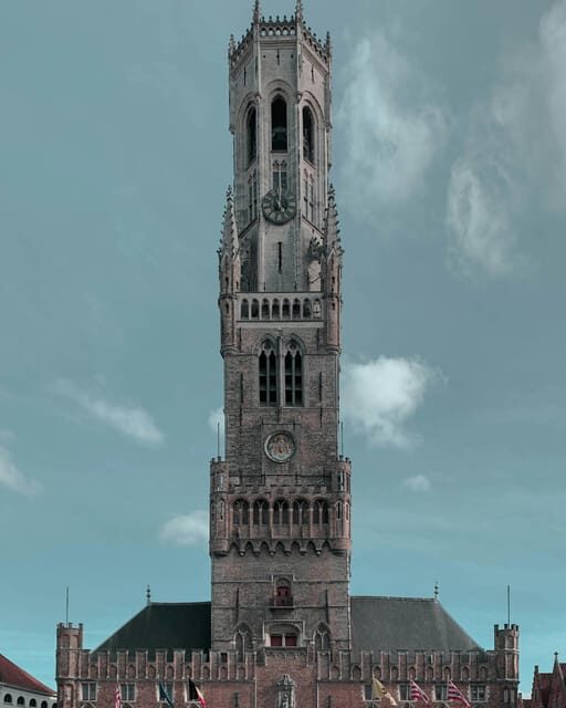 Historical walk in Bruges with local guide. Praline included - A Detailed Breakdown of the Itinerary