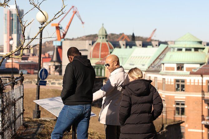 Historical Walking Tour in Restaurant and Bars in Central City - Exploring Gothenburg Step-by-Step: What to Expect