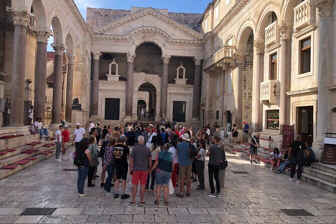 History Split Walking Tour in German - Small group - The Sum Up