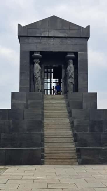 HISTORY WINE & ROYALTY (Avala mountain  Topola  Oplenac) - How the Tour Runs Day-to-Day