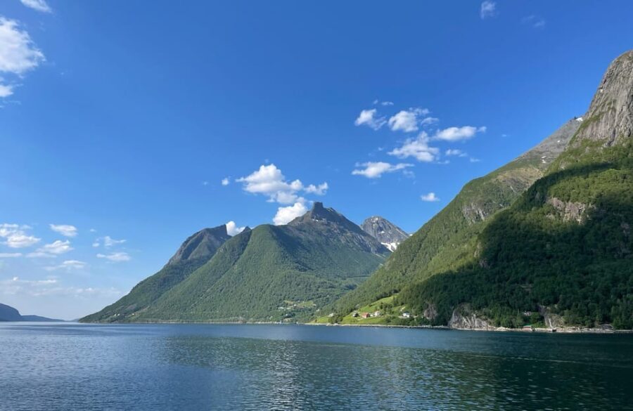 Hjørundfjord Fjord Cruise Ålesund-Øye one way - A Detailed Look at the Hjørundfjord Fjord Cruise