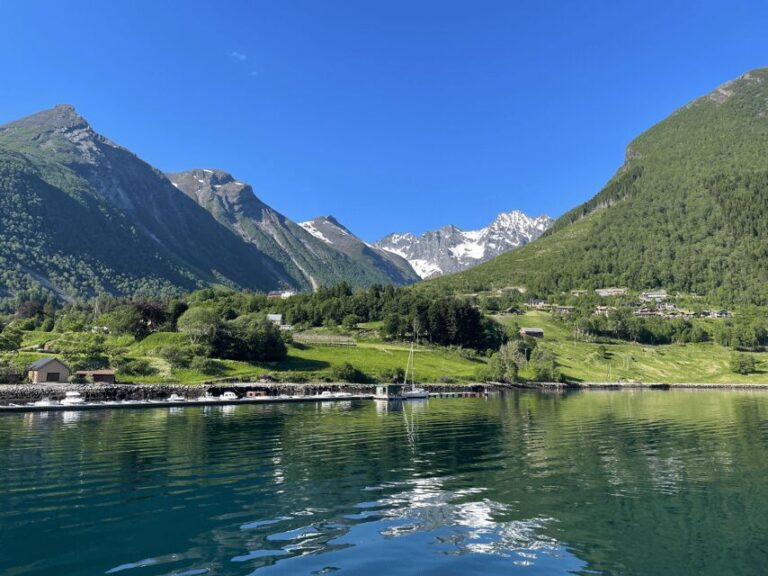 Hjørundfjord Fjord Cruise Øye-Ålesund one way - Why This Tour Offers Great Value