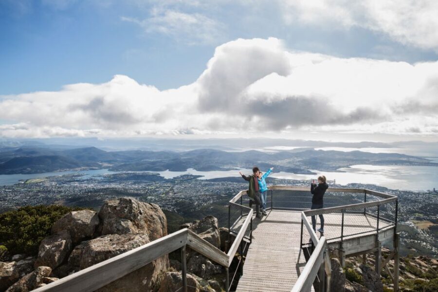 Hobart: Kunanyi/Mt Wellington Hop-on Hop-off Bus Pass - The Summit: Panoramas and Exploration
