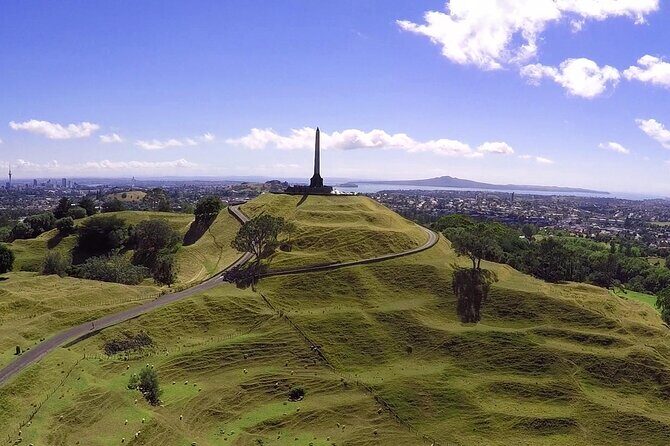 Hobbiton Movie Set and Auckland City Tour a Day Trip - Authentic Experiences and Real Feedback