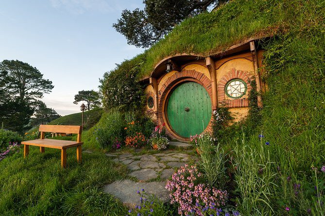 Hobbiton Movie Set Banquet Experience Private Tour From Auckland - In-Depth Look at the Hobbiton Banquet Experience