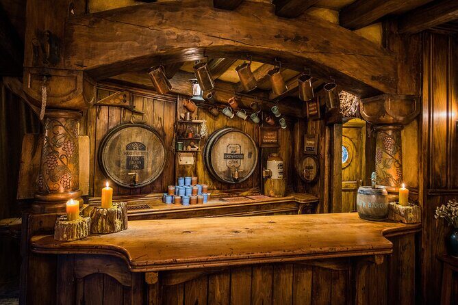 Hobbiton Movie Set Small Group Tour from Auckland - A Deep Dive into the Hobbiton Experience
