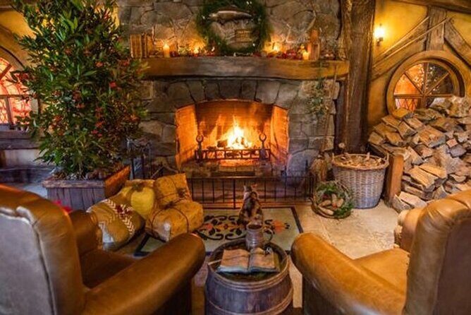 Hobbiton Movie Set Tour to Blue Springs and Mineral Spa