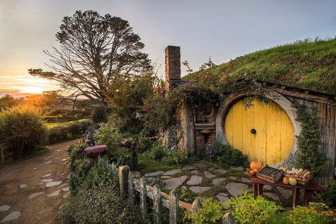 Hobbiton & Waitomo Caves Guided Tour from Auckland with Lunch - Final Thoughts