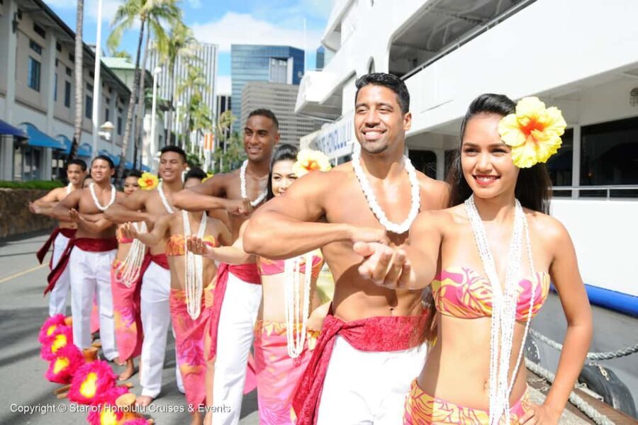 Honolulu: Pacific Star Sunset Buffet and Show - Who Is This Tour For?