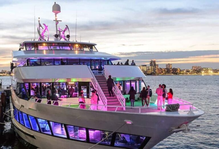 Hornblower Infinity New York New Year's Eve Party - Key Points