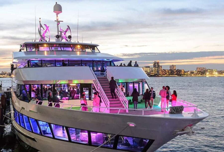 Hornblower Infinity New York New Year's Eve Party - Key Points