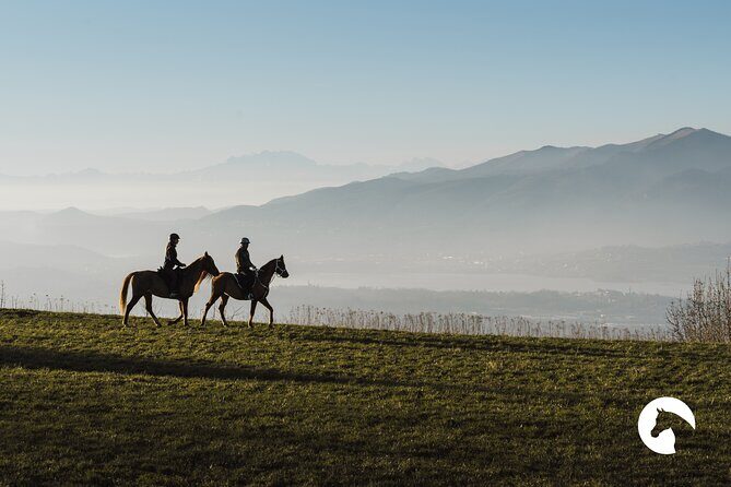 Horseback riding for experts between the lake and the mountains - The Farmhouse Break: Savoring Local Flavors
