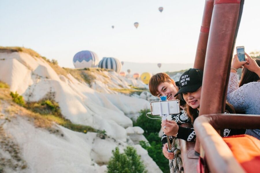 Hot Air Balloon, Best of Red and Green Guided 1-Day Tour - Exploring Cappadocia from Above and On the Ground