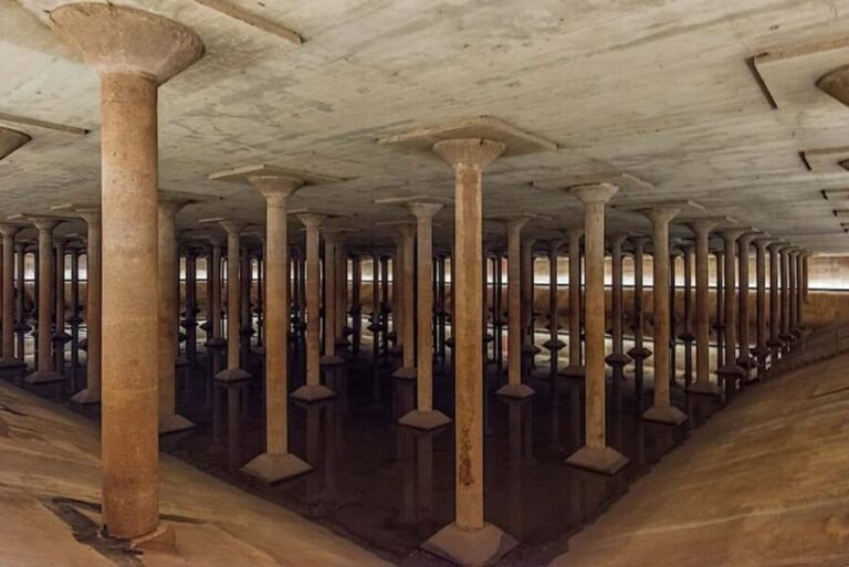 Houston: The Cistern Experience in Spanish and English Bilingual - The Self-Guided Exploration