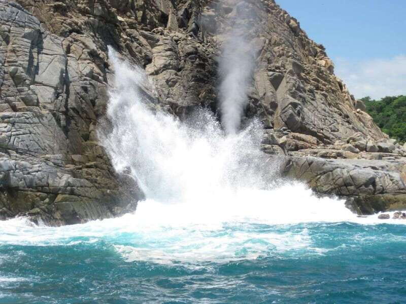 Huatulco: Bays Boat Tour with Snorkeling and Hotel Pickup - Practical Tips and What to Expect