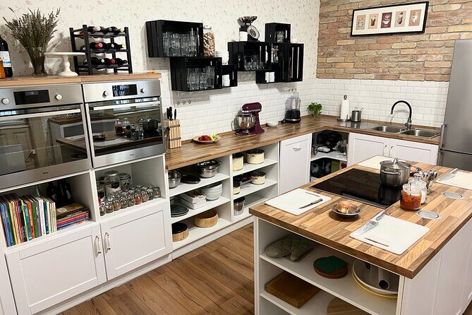 Hungarian Premium Cooking Class with 4-course meal - FAQ