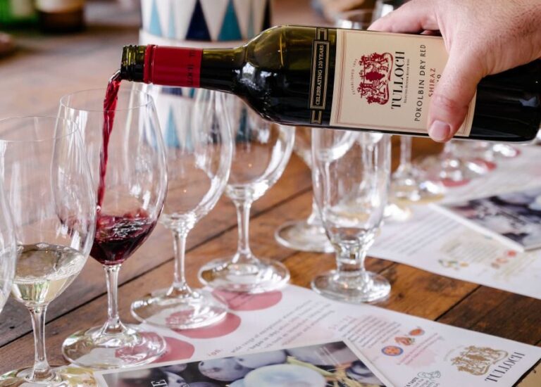 Hunter Valley: Tasting of 6 Shiraz Vintages at Tulloch Wines - Why This Tour Works Well