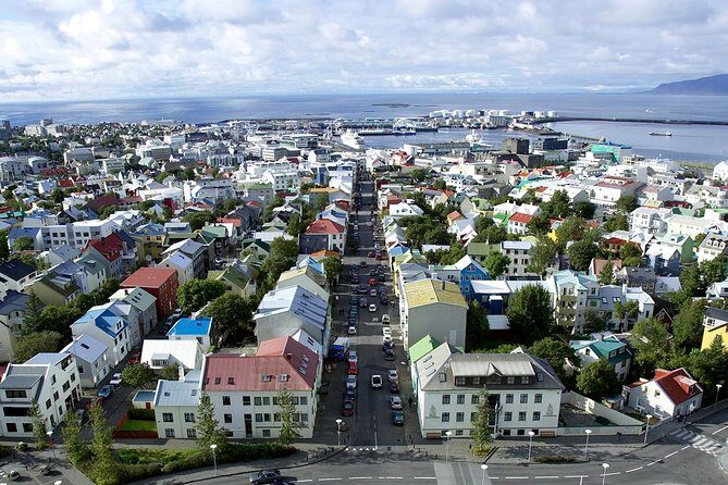 Iceland: Airport Transfers between Keflavík and Reykjavik Center - The Cost-Value Equation