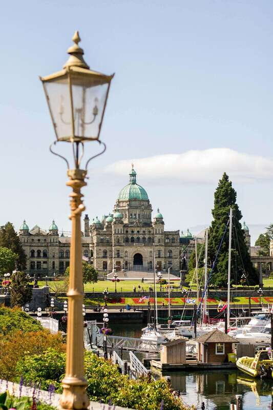 Iconic & Obscure Victoria Walking Tour - Detailed Breakdown of the Tour Itinerary