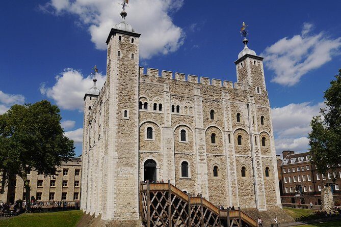 Immersive Treasure Hunt Adventure - City of London's Secrets - Authentic Traveler Perspectives