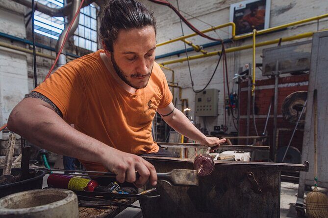 In-depth guided tour in a real Murano Glass Factory - A Closer Look at the Murano Glass Factory Tour
