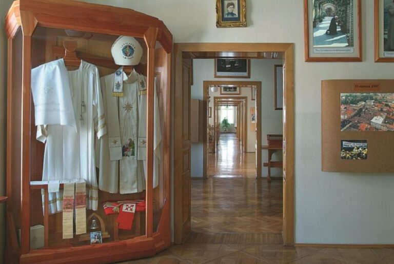 In the Footsteps of John Paul II from Krakow - Practical Details and What to Expect