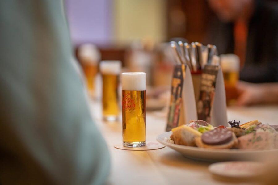 Informative and fun brewery tour in German, public - A Detailed Look at the Cologne Brewery Tour