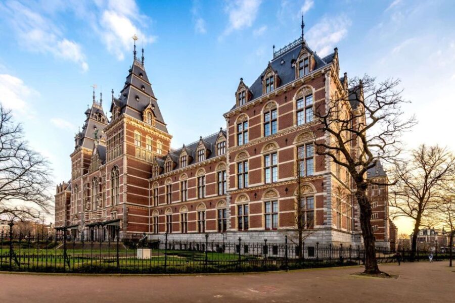 Instagram Photo Shoot in Amsterdam with a Photographer - Exploring the Amsterdam Photo Tour in Detail