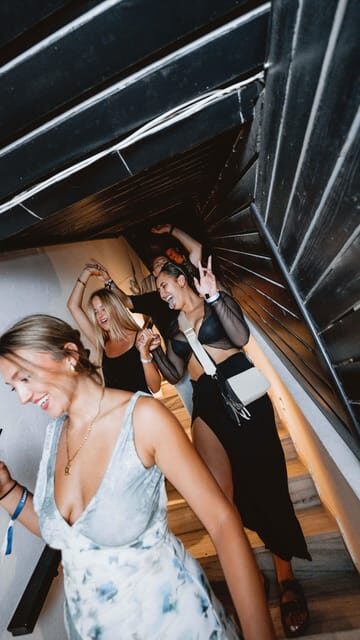 Ios: Pub Crawl with 5 Venues, 5 Shots, and 5 VIP Entrances - A Detailed Look at the Ios Pub Crawl Experience