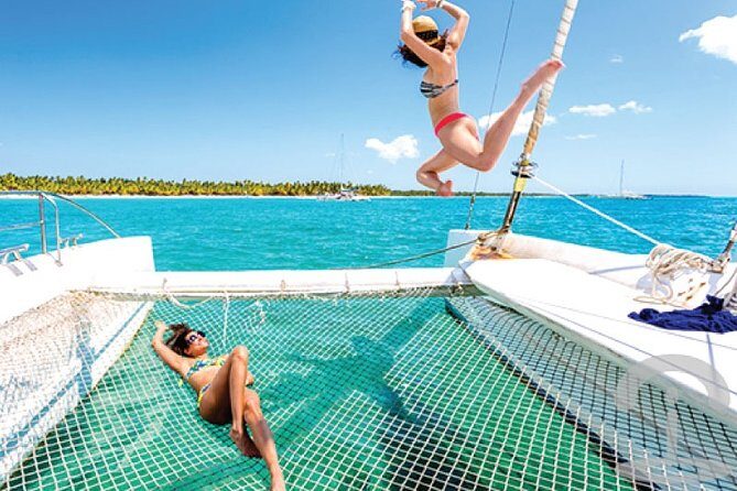 Isla Mujeres adventure by Catamaran. Snorkel, open bar and lunch - Exploring the Experience: What You Can Expect