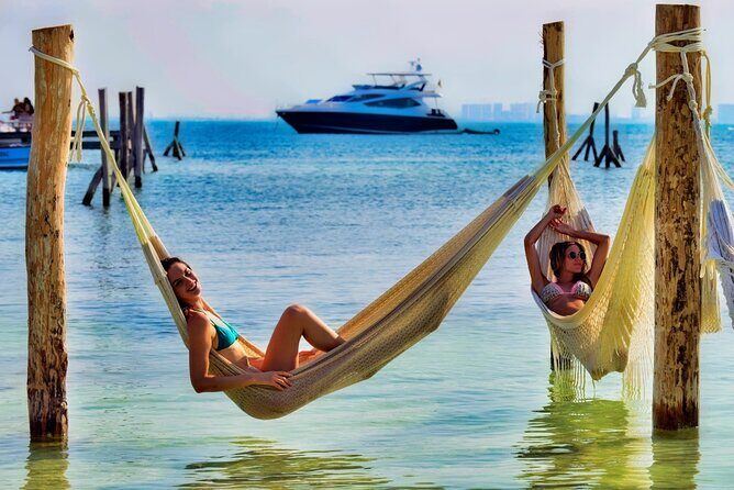 Isla Mujeres Catamaran Sailing Experience with Lunch & Open Bar - Key Points