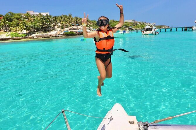 Isla Mujeres Catamaran Tour with Snorkeling, Open Bar and Buffet - Authenticity and Value