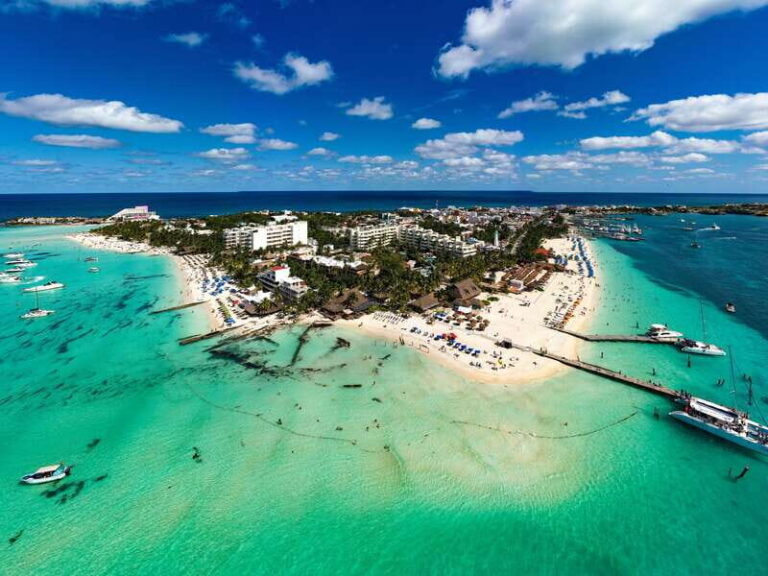 Isla Mujeres: Catamaran with Open Bar, Snorkeling and Lunch - The value and overall impression