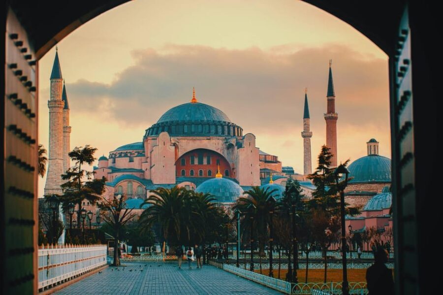 Istanbul: Blue Mosque, Hagia Sophia, & Basilica Cistern Tour - A Deep Dive into the Tour Experience