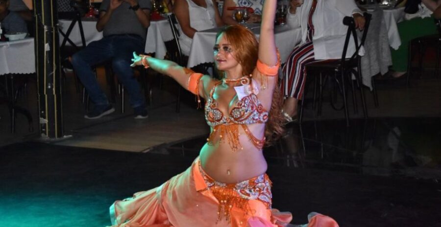 Istanbul: Bosphorus Dinner Cruise with Private Table & Show - Practical Details and Tips