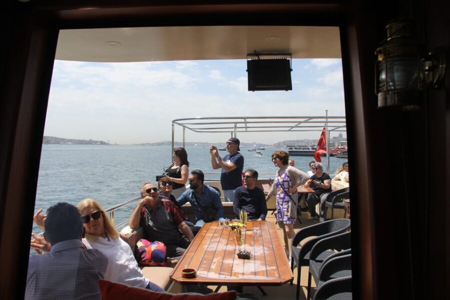Istanbul: Bosphorus Strait and Black Sea Lunch Cruise - Why This Tour Offers Great Value