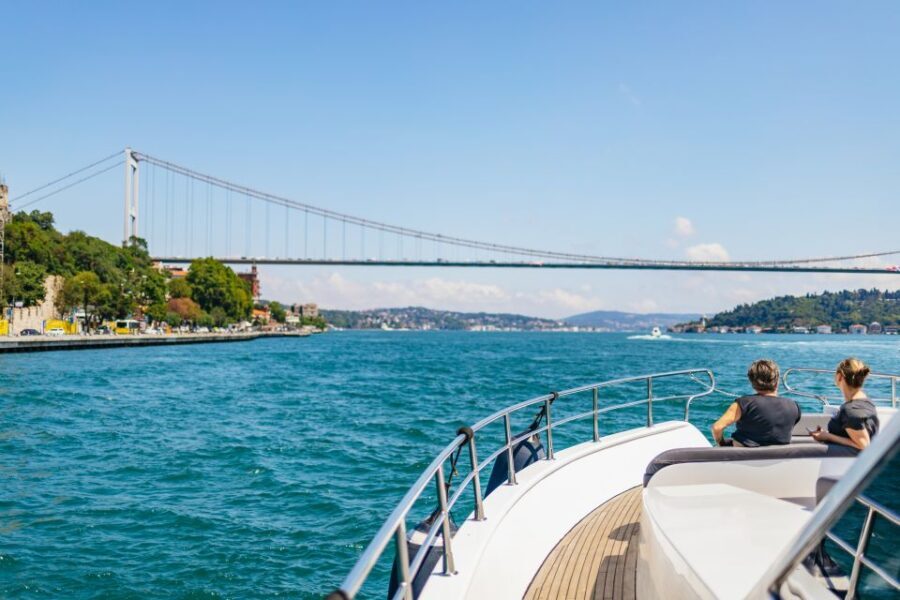 Istanbul: Bosphorus Yacht Cruise with Stopover on Asian Side - What You Can Expect on the Cruise