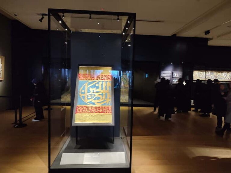 Istanbul: Explore Europe and Asia by Guided Bus and Boat - A Deep Dive into the Experience