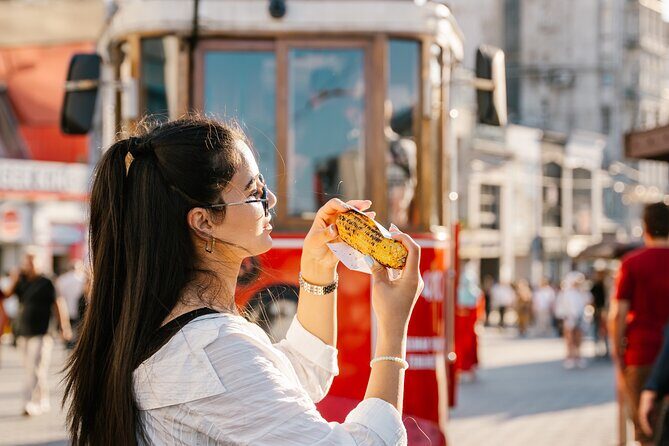 Istanbul Food and Photography Tour - Sampling Turkish Street Foods: A Tasty Ride