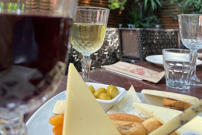 Istanbul food and wine tasting tour with a local guide. - What to Expect Throughout the Day