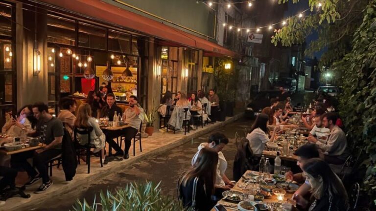 Istanbul: Karakoy District Nighttime Guided Walking Tour - A Closer Look at the Nighttime Istanbul Experience