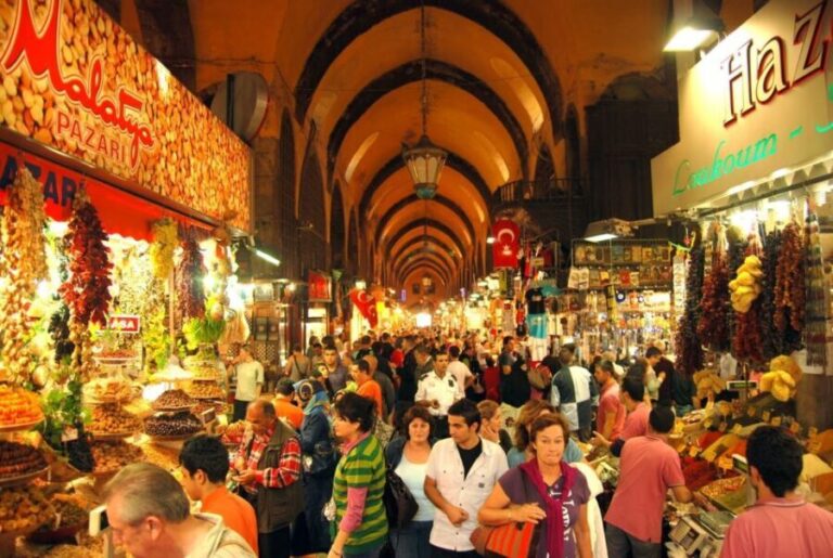 Istanbul: Morning Bosphorus Boat Tour with Spice Bazaar - Analyzing the Value