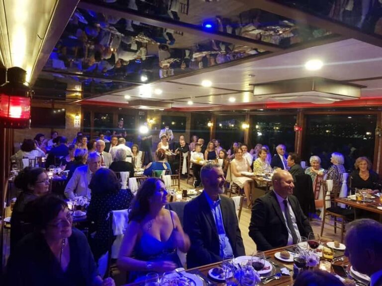 Istanbul: New Year's Eve Bosphorus Cruise with Fireworks - The Experience in Detail: What to Expect on the Night