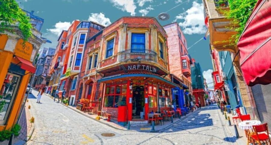 Istanbul: Old City And Bosphorus Bus Tour with Lunch - Who Will Benefit Most from This Experience?