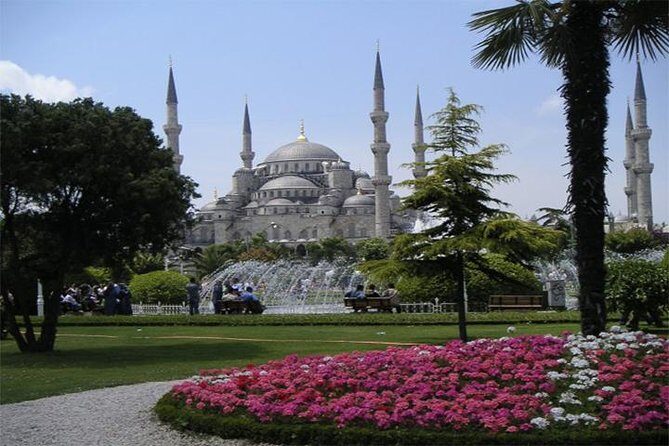 Istanbul Old City Tour Blue Mosque, Hagia Sophia,Topkapi Museum and Grand Bazzar - Authentic Experiences and Authenticity